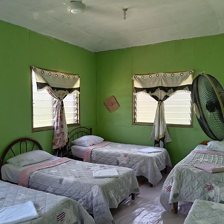 Mulu D Cave Homestay Eksteriør bilde