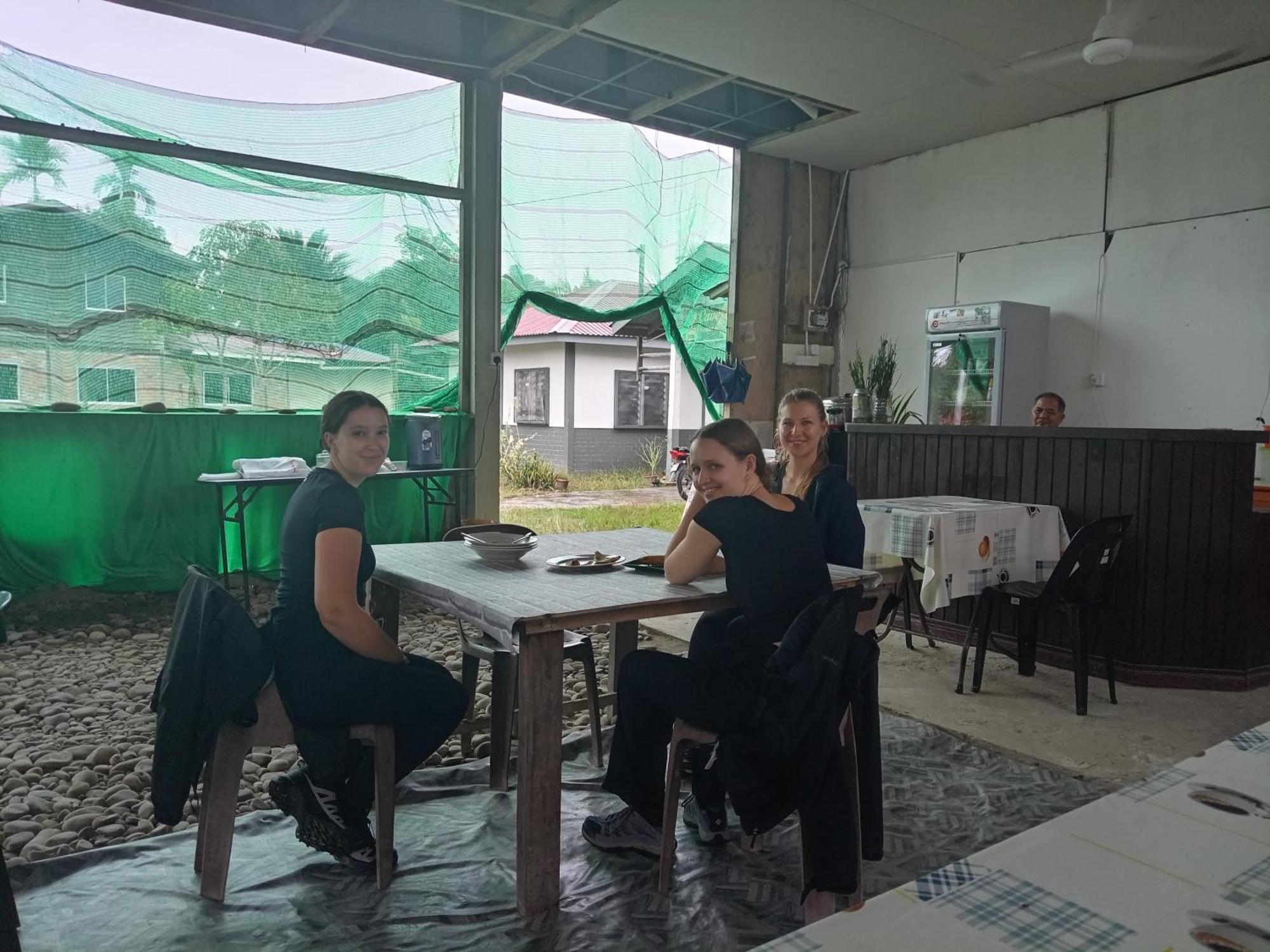 Mulu D Cave Homestay Eksteriør bilde