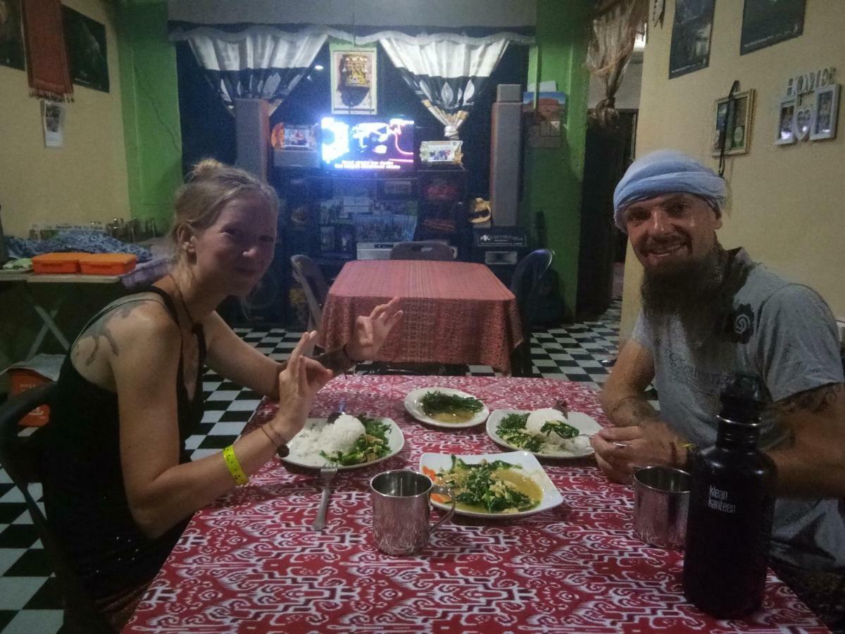 Mulu D Cave Homestay Eksteriør bilde